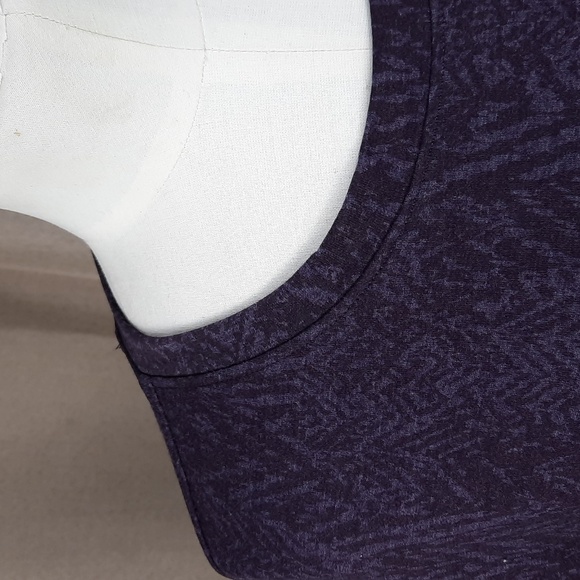 Tuff Athletics purple snake skin print long sleeve wrap hem top, size XL - Picture 4 of 9